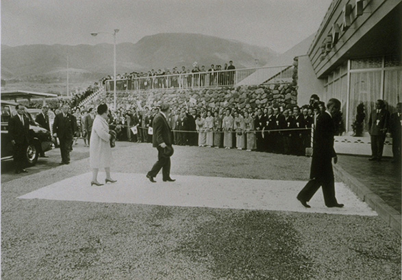 画像：1966（昭41）年10月27日 、天皇・皇后両陛下大分国体にご出席の際 三愛レストハウスにご案内