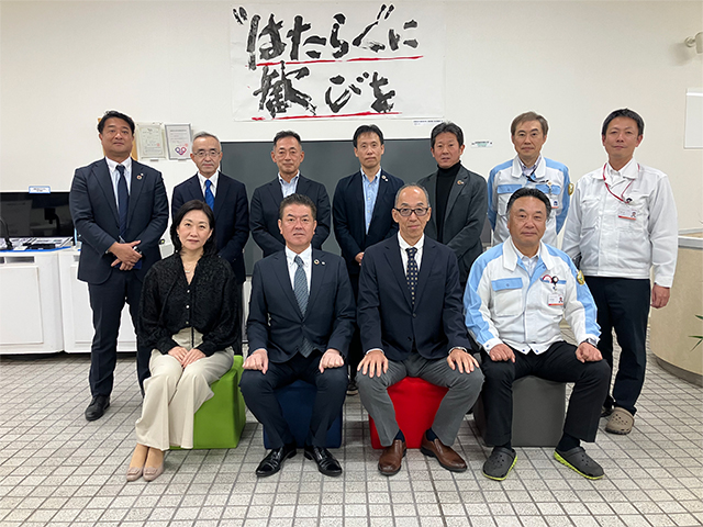 画像：中国支部の幹部社員の皆さま