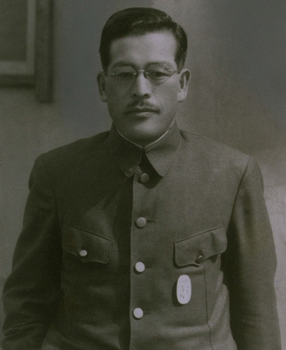 画像:1942~1943戦争中の服装