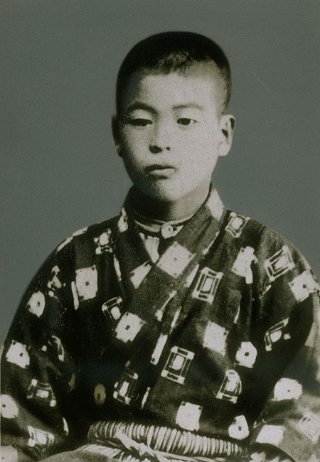 画像:小学校4、5年生ころ(1910年)