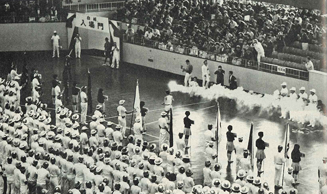 画像:1968年合同運動会・聖火リレー