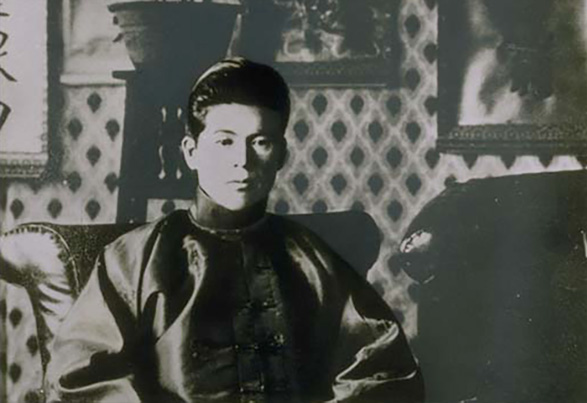 画像:1922(大正11)年、北京にて(22歳)