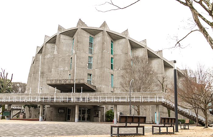 画像：市村記念体育館（旧佐賀県体育館）