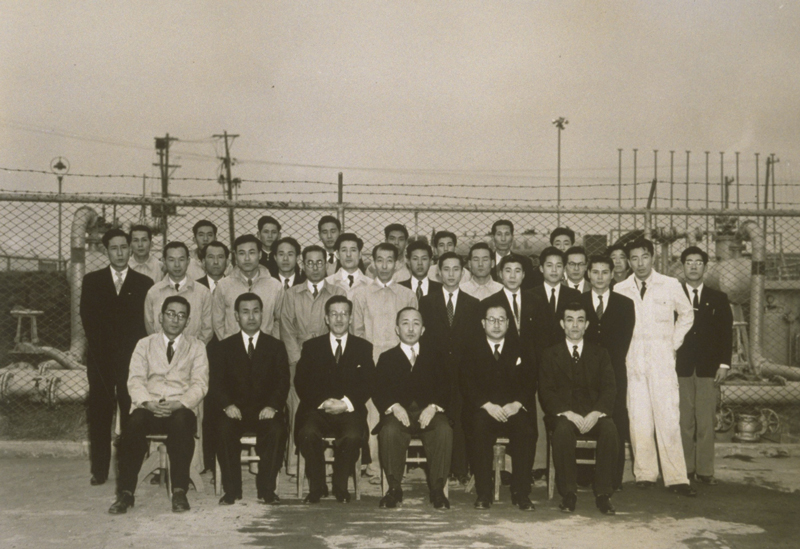 画像:ハイランド給油施設竣工(羽田営業所)1955年6月